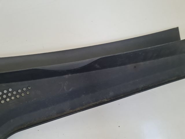 bontott VW GOLF VII Jobb Levélrács Záróvég