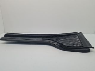 bontott VW GOLF VII Jobb Levélrács Záróvég