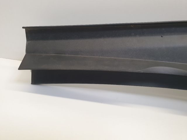 bontott VW GOLF VII Jobb Levélrács Záróvég