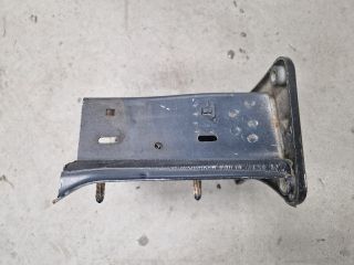 bontott VW GOLF VII Jobb Lökhárító Tartó Nyúlványvég