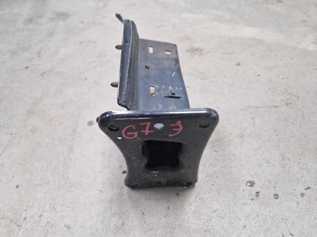 bontott VW GOLF VII Jobb Lökhárító Tartó Nyúlványvég