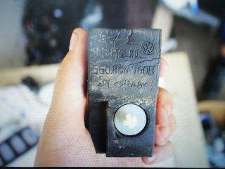 bontott VW GOLF VII Jobb Motorháztető Tömítés