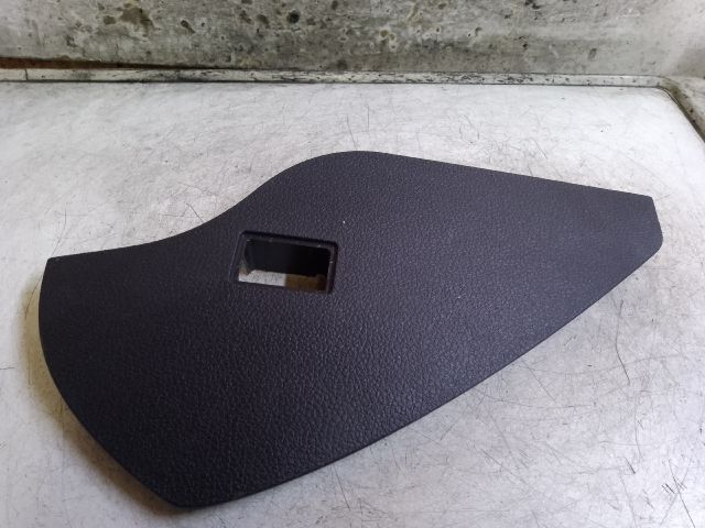 bontott VW GOLF VII Jobb Műszerfal Oldalkárpit