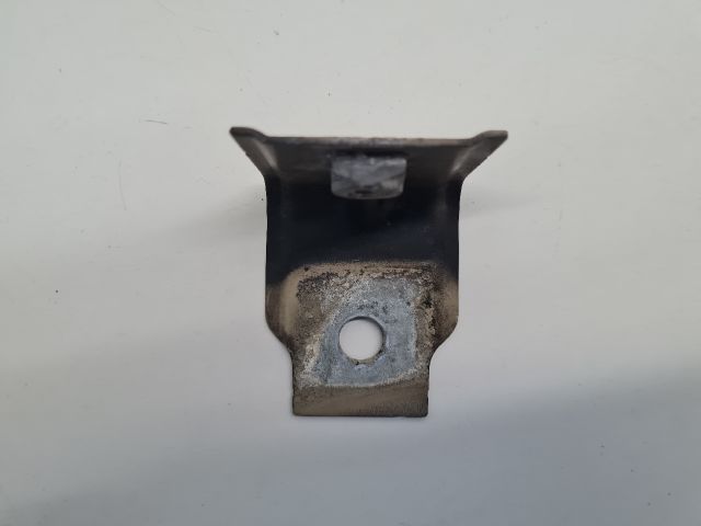 bontott VW GOLF VII Jobb Sárvédő Oldaltartó