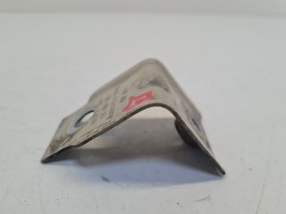 bontott VW GOLF VII Jobb Sárvédő Oldaltartó