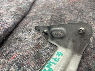 bontott VW GOLF VII Jobb Sárvédő Oldaltartó