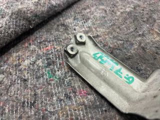 bontott VW GOLF VII Jobb Sárvédő Oldaltartó