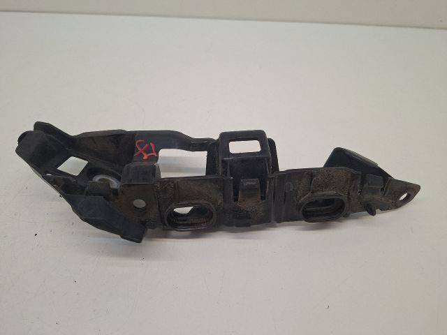 bontott VW GOLF VII Jobb Sárvédő Oldaltartó