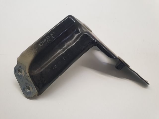 bontott VW GOLF VII Jobb Sárvédő Oldaltartó