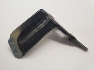 bontott VW GOLF VII Jobb Sárvédő Oldaltartó