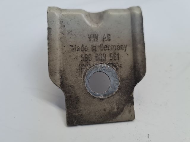 bontott VW GOLF VII Jobb Sárvédő Oldaltartó