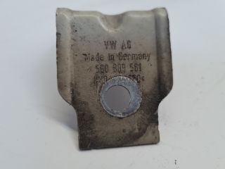 bontott VW GOLF VII Jobb Sárvédő Oldaltartó