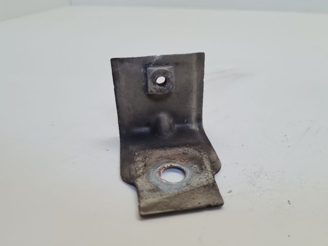 bontott VW GOLF VII Jobb Sárvédő Oldaltartó