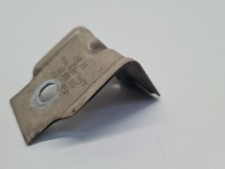 bontott VW GOLF VII Jobb Sárvédő Oldaltartó