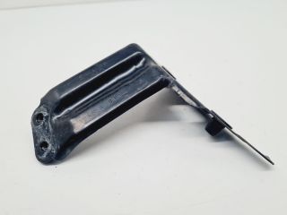 bontott VW GOLF VII Jobb Sárvédő Oldaltartó