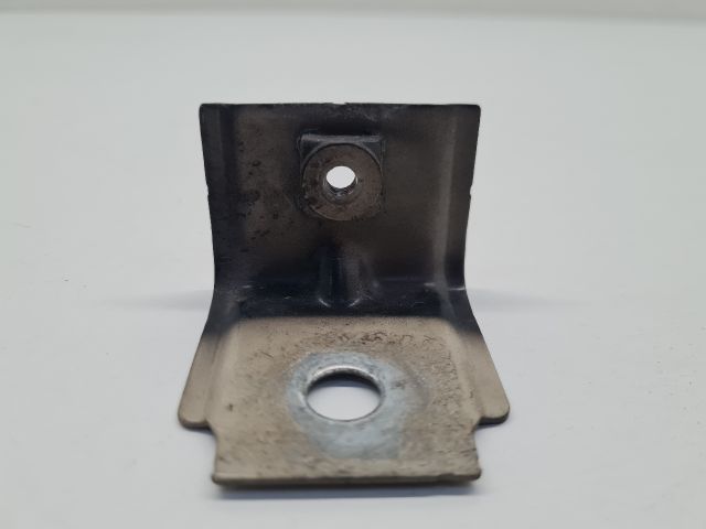 bontott VW GOLF VII Jobb Sárvédő Oldaltartó