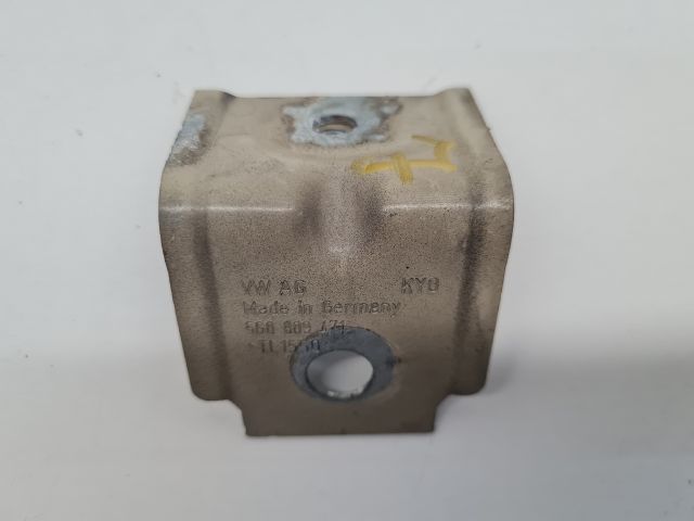 bontott VW GOLF VII Jobb Sárvédő Oldaltartó