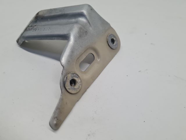 bontott VW GOLF VII Jobb Sárvédő Oldaltartó