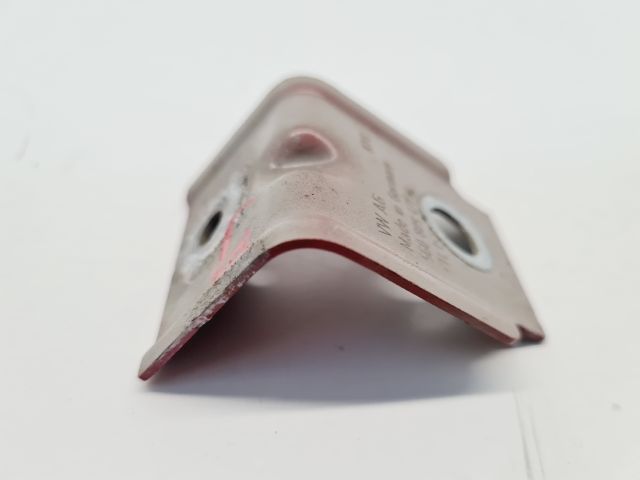 bontott VW GOLF VII Jobb Sárvédő Oldaltartó