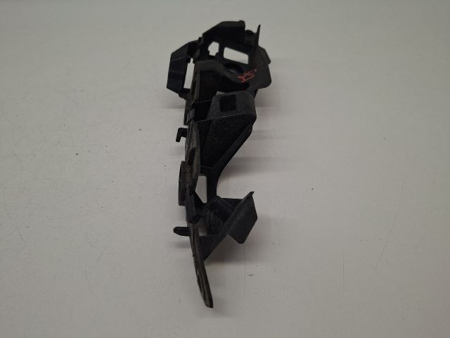 bontott VW GOLF VII Jobb Sárvédő Oldaltartó