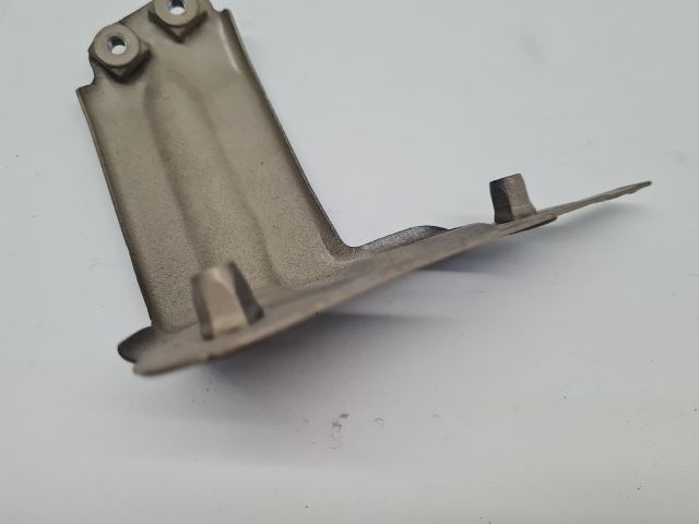 bontott VW GOLF VII Jobb Sárvédő Oldaltartó