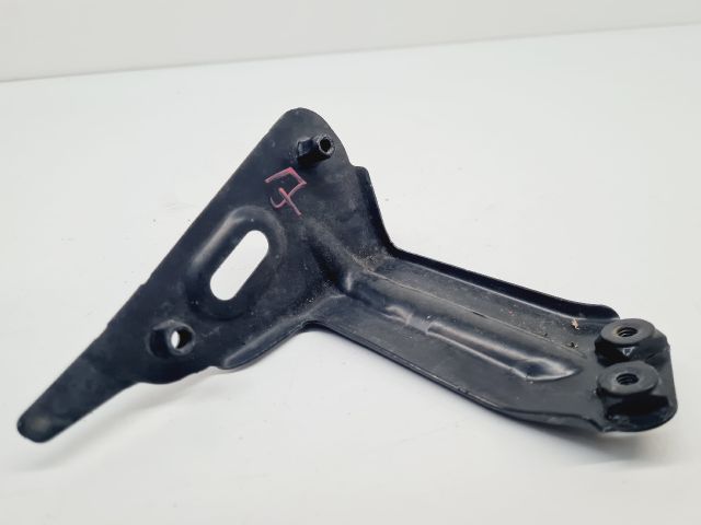 bontott VW GOLF VII Jobb Sárvédő Oldaltartó