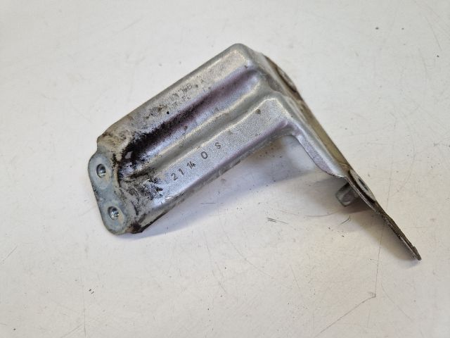 bontott VW GOLF VII Jobb Sárvédő Oldaltartó