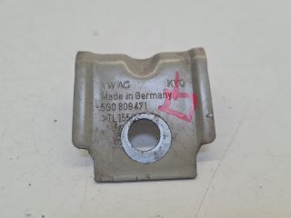 bontott VW GOLF VII Jobb Sárvédő Oldaltartó