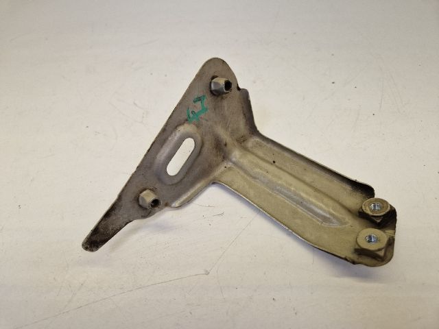 bontott VW GOLF VII Jobb Sárvédő Oldaltartó