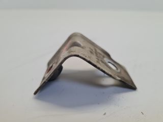 bontott VW GOLF VII Jobb Sárvédő Oldaltartó