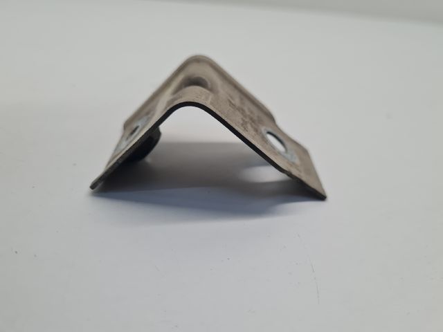 bontott VW GOLF VII Jobb Sárvédő Oldaltartó