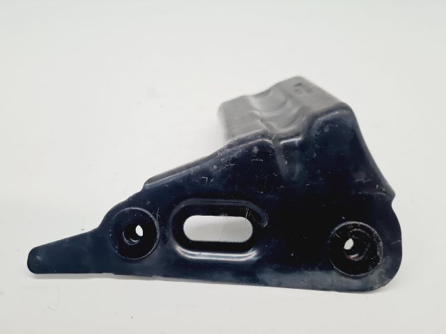 bontott VW GOLF VII Jobb Sárvédő Oldaltartó