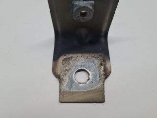 bontott VW GOLF VII Jobb Sárvédő Oldaltartó