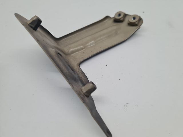 bontott VW GOLF VII Jobb Sárvédő Oldaltartó