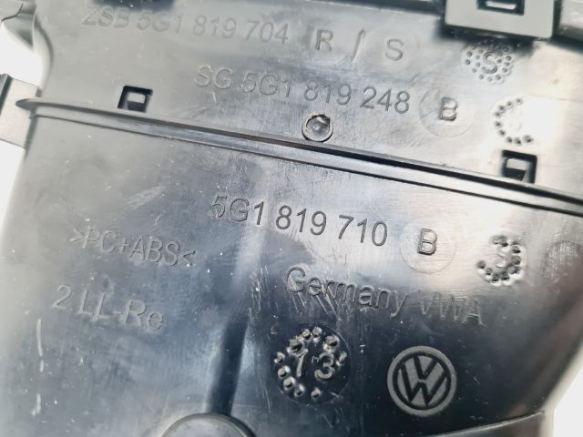 bontott VW GOLF VII Jobb Szellőző