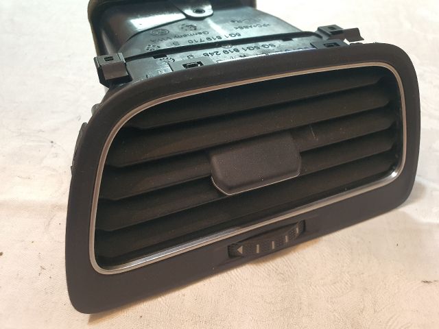 bontott VW GOLF VII Jobb Szellőző