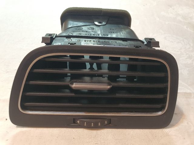 bontott VW GOLF VII Jobb Szellőző