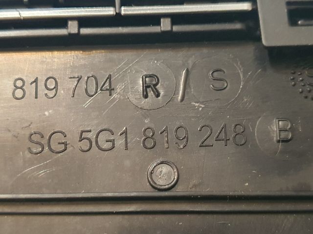 bontott VW GOLF VII Jobb Szellőző