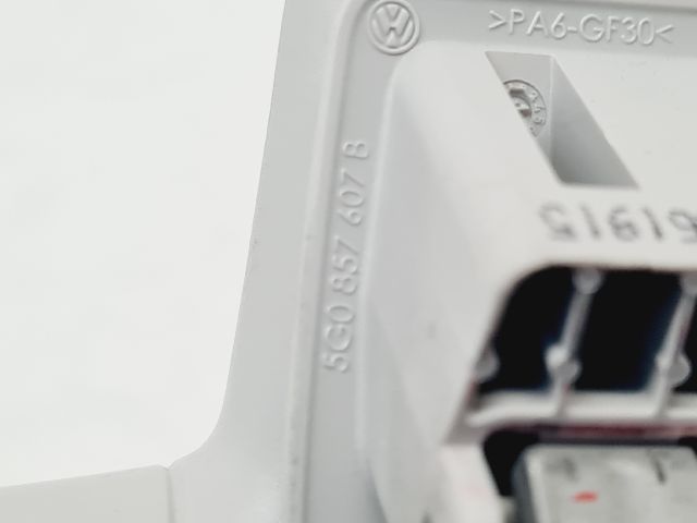 bontott VW GOLF VII Kapaszkodó (Pozíciófüggetlen)