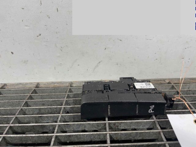 bontott VW GOLF VII Kapcsoló (Magában)