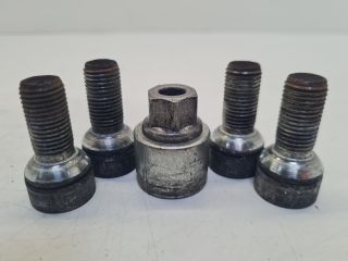 bontott VW GOLF VII Kerékőr Szett