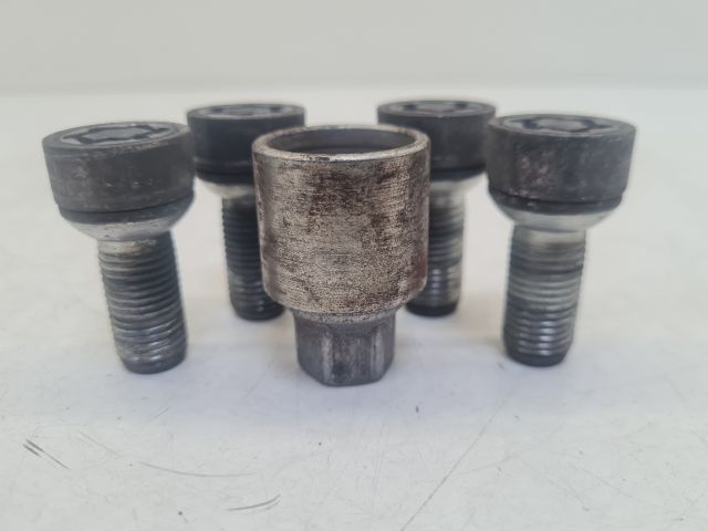 bontott VW GOLF VII Kerékőr Szett