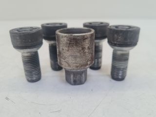 bontott VW GOLF VII Kerékőr Szett