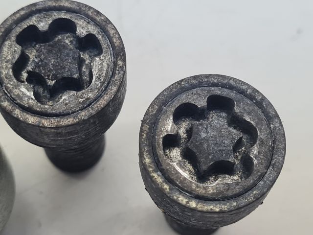 bontott VW GOLF VII Kerékőr Szett