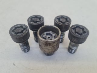 bontott VW GOLF VII Kerékőr Szett