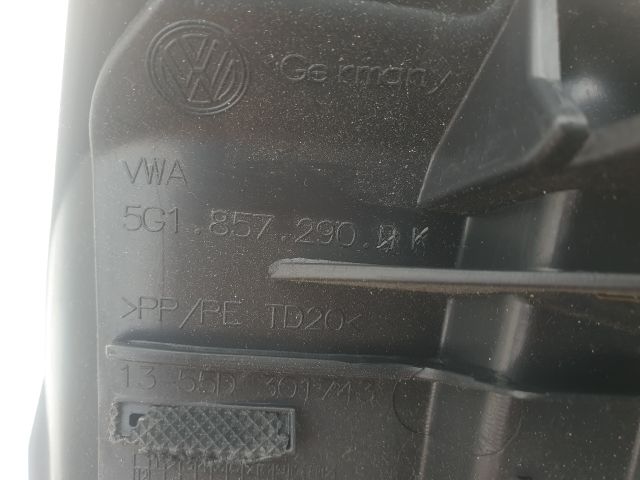 bontott VW GOLF VII Kesztyűtartó