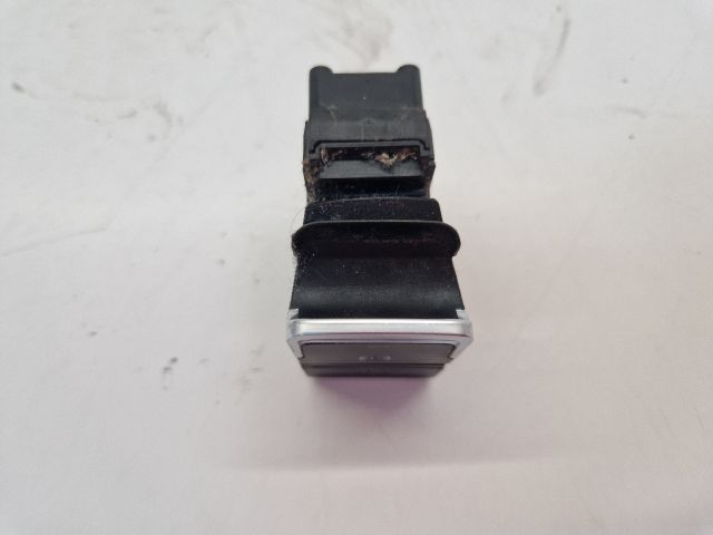 bontott VW GOLF VII Kézifék Kapcsoló