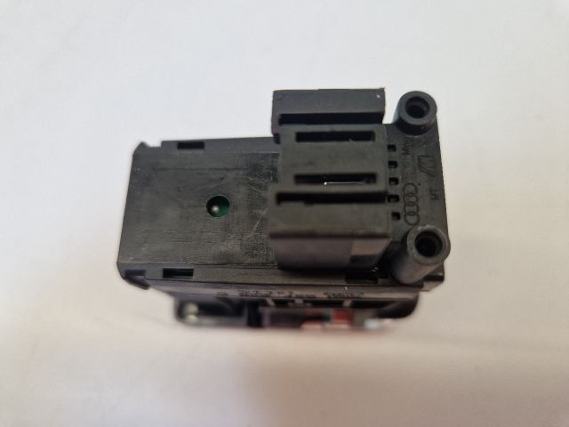 bontott VW GOLF VII Kézifék Kapcsoló