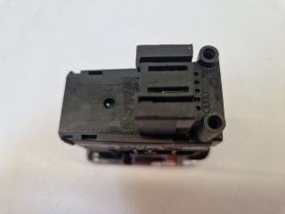 bontott VW GOLF VII Kézifék Kapcsoló