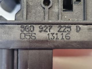 bontott VW GOLF VII Kézifék Kapcsoló